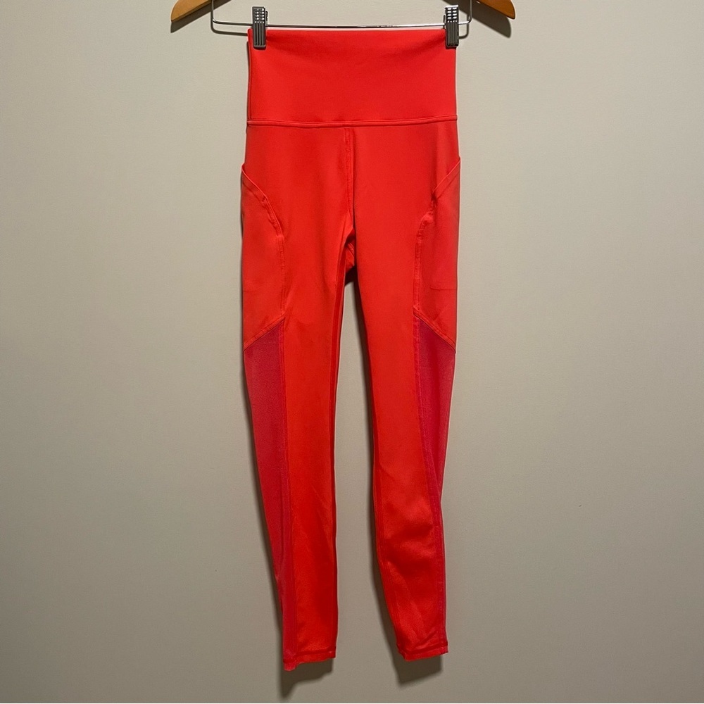 Lululemon Mastered Motion High-Rise Tight 28" in Thermal Red - Picture 2 of 11